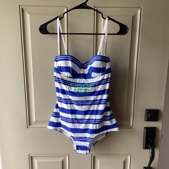 Dolce & Cabbana , exclusive swimwear size medium NWT 🦋🦋🦋 - Picture 1 of 16